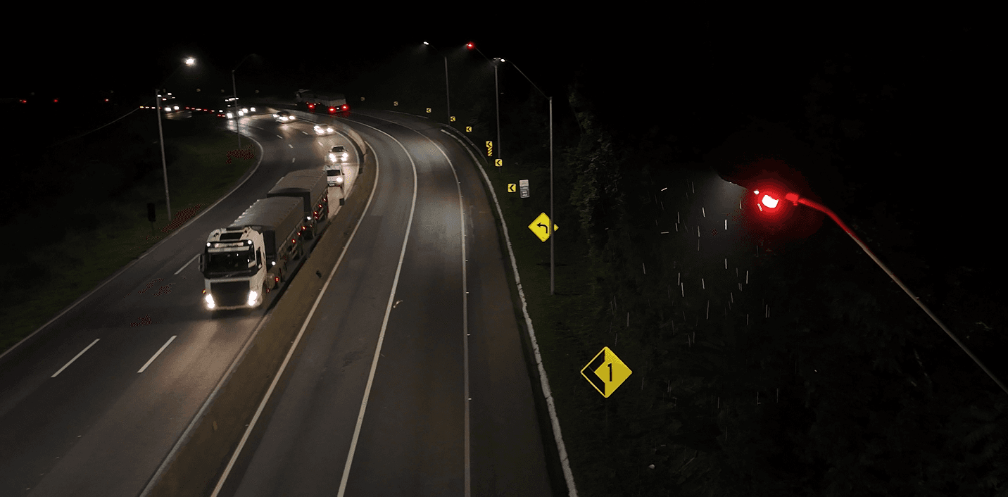 Sistema de luzes na BR 277